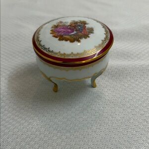 Vintage Limoges France Porcelain Footed Trinket Box Romantic Courting Couple